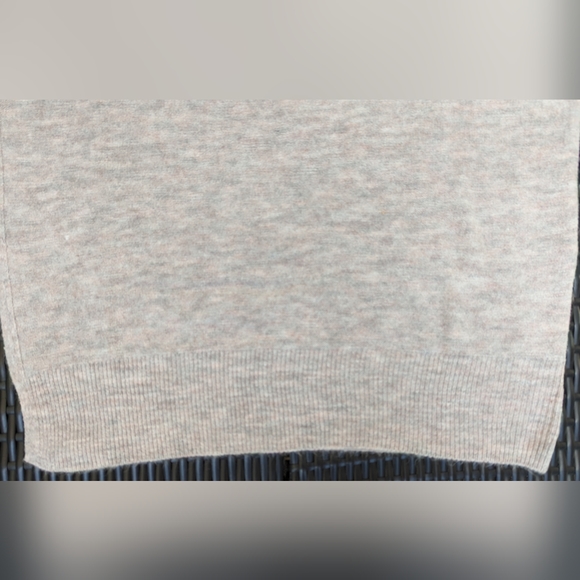 NWT Nordstrom Rack StitchDrop Shin Length Grey W/Subtle Pink Hues Sweater Dress - Picture 4 of 10